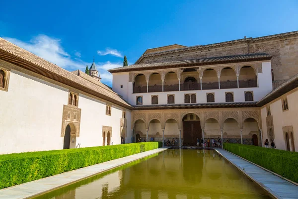 Corte de los Mirtos Alhambra de Granada — Foto de Stock