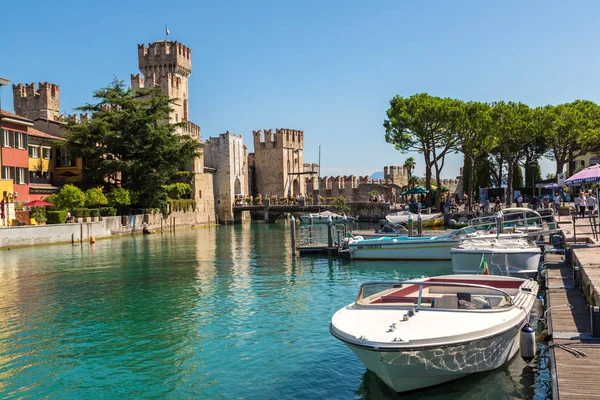 Sirmione 'deki Scaliger Kalesi