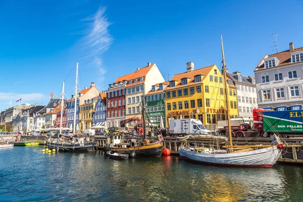 Nyhavn in Kopenhagen district — Stockfoto