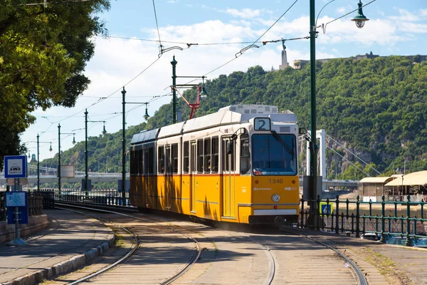 Retro tramwaj w Budapeszcie — Zdjęcie stockowe