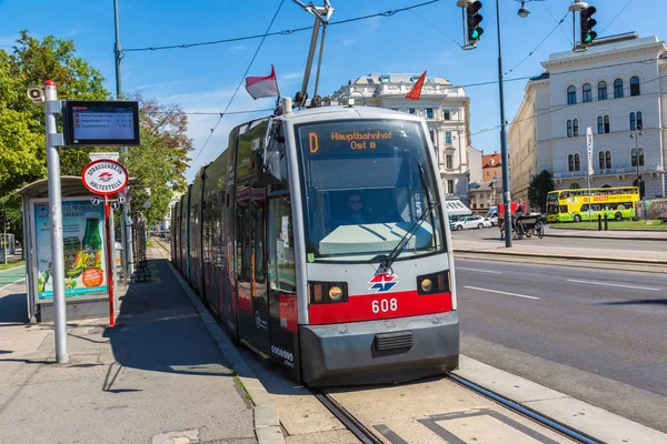 Tramvai electrice în Viena, Austria — Fotografie, imagine de stoc