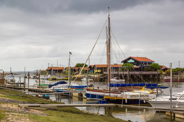 Village d'huîtres dans la baie d'Arcachon — Photo