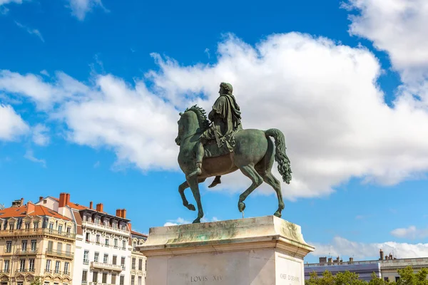 Statyn av louis xiv i lyon — Stockfoto