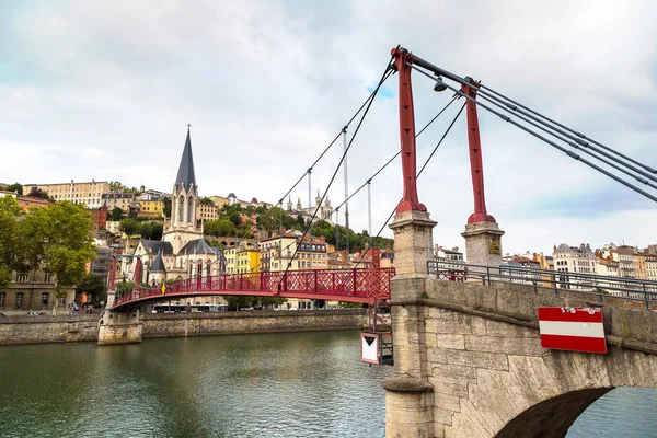 Puente peatonal en Lyon —  Fotos de Stock