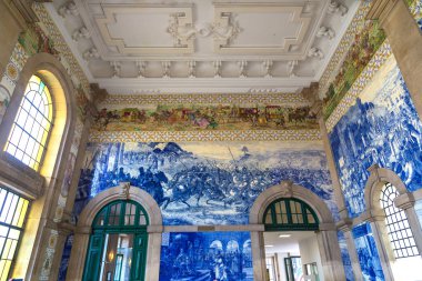 Sao Bento tren istasyonu Porto