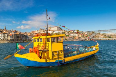 Turist tekne ve Porto Douro Nehri
