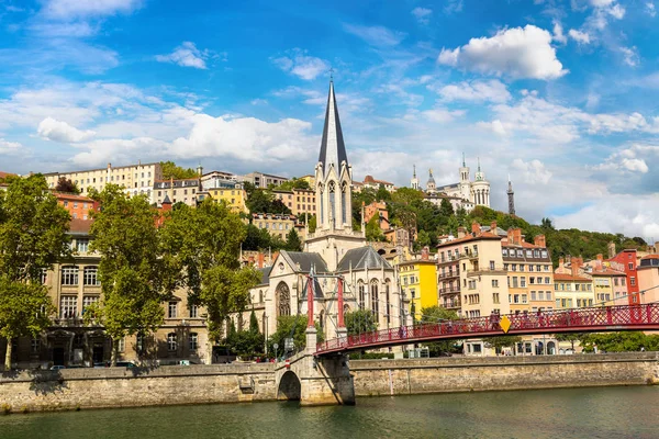 Puente peatonal en Lyon —  Fotos de Stock