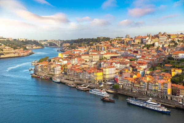 Panoraamanäkymät Portoon — kuvapankkivalokuva