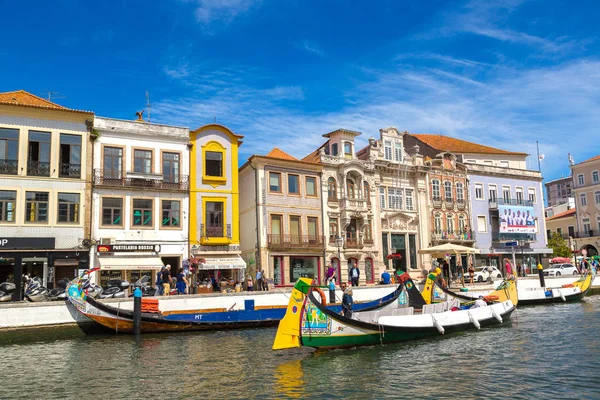 Aveiro, Portekiz geleneksel tekneler — Stok fotoğraf