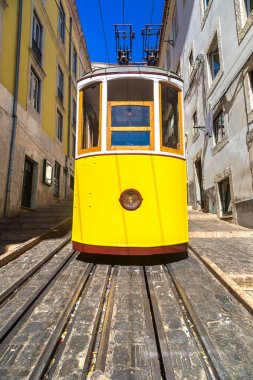 Füniküler Lizbon şehir merkezi