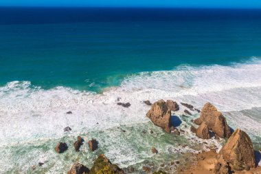 Portekiz 'de Atlantik Okyanusu kıyısı