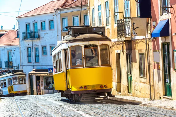 Tranvía Vintage en Lisboa — Foto de Stock