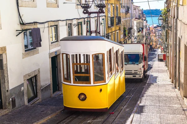Funicular in the city center of Lisbon — Stock Photo, Image