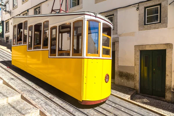 Füniküler Lizbon şehir merkezi