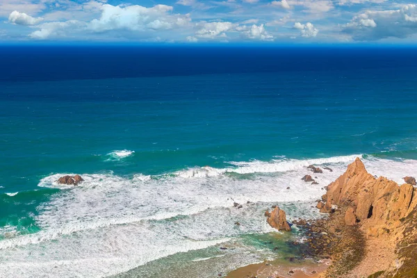 Atlantic ocean coast in Portugal — Stock Photo, Image