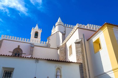 Evora San Francisco Kilisesi