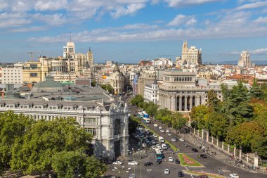Madrid'da Plaza de Cibeles Çeşmede Cibeles