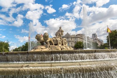 Madrid'da Cibeles Çeşmesi