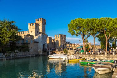 Sirmione 'deki Scaliger Kalesi