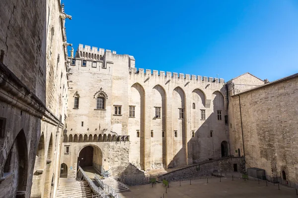 Papežský palác v Avignonu — Stock fotografie