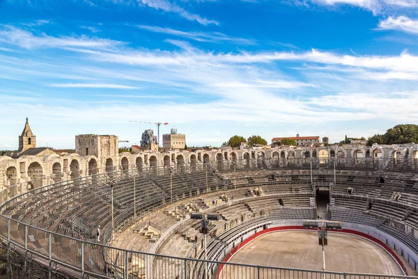 Römisches Amphitheater in Arles — Stockfoto