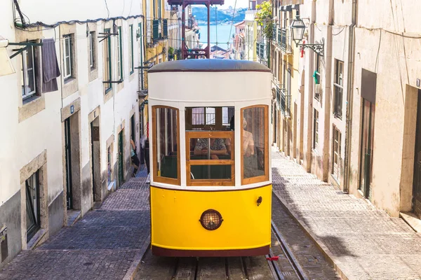 Füniküler Lizbon şehir merkezi