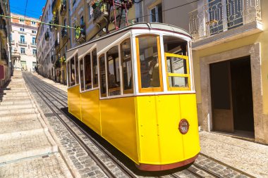 Füniküler Lizbon şehir merkezi