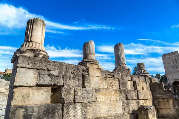 Romeins amfitheater in Arles — Stockfoto