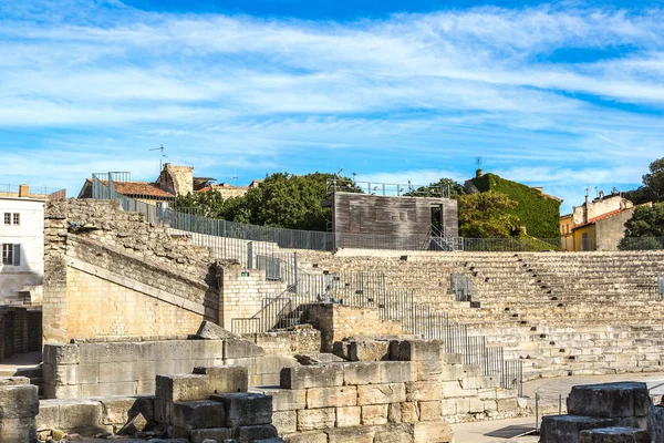 Römisches Amphitheater in Arles — Stockfoto