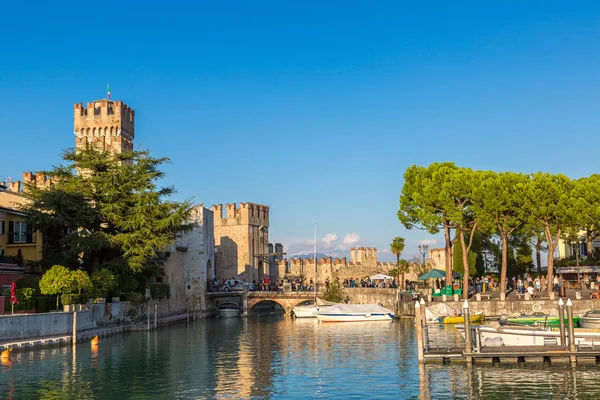 Sirmione 'deki Scaliger Kalesi
