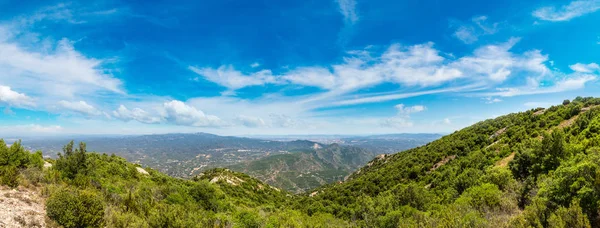 Montserrat Dağları İspanya