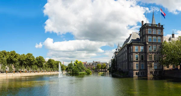 Lahey 'deki Binnenhof Sarayı