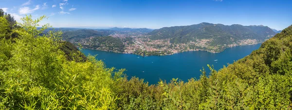 İtalya Como Gölü'nün panoramik görünüm