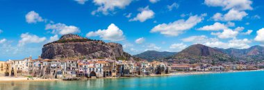 Cefalu Sicilya Sandy beach