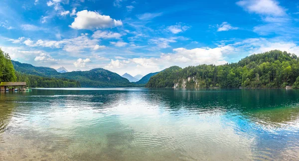 Hohenschwangau Kalesi ve Alpler