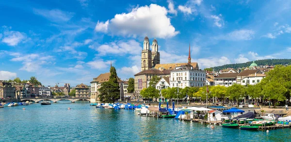 Fraumunster ve Grossmunster kiliseleri