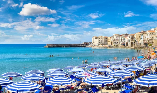 Cefalu Sicilya Sandy beach