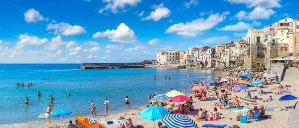 Cefalu Sicilya Sandy beach