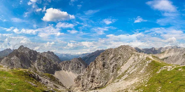 Yüksek dağ Alpleri'nde
