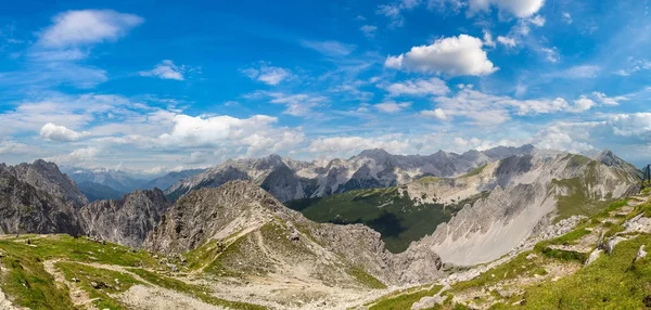 Yüksek dağ Alpleri'nde