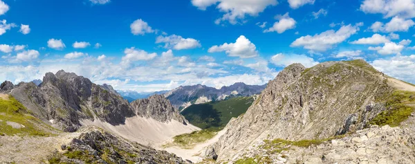 Yüksek dağ Alpleri'nde
