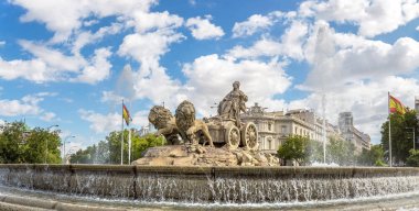 Madrid'da Cibeles Çeşmesi
