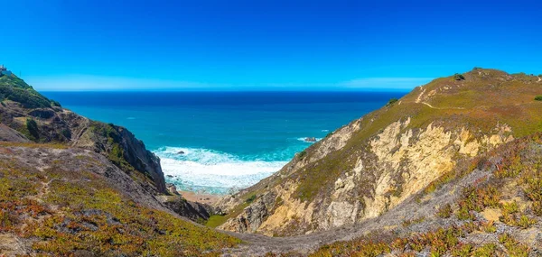 Atlantic ocean coast in Sintra — Stock Photo, Image