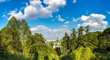 Kiev ve Vydubychi Manastırı