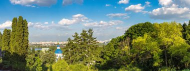 Kiev ve Vydubychi Manastırı