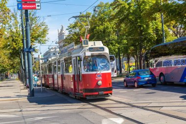 Viyana'da elektrikli tramvay