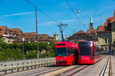Modern şehir tramvay Bern