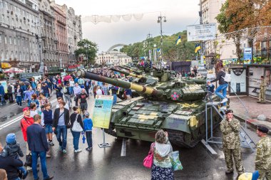 Askeri teçhizat Kiev fuarı