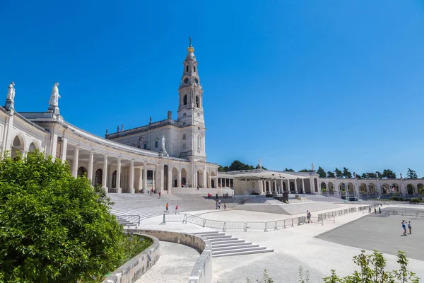 Santuario de Fátima Edificios religiosos católicos — Foto de Stock