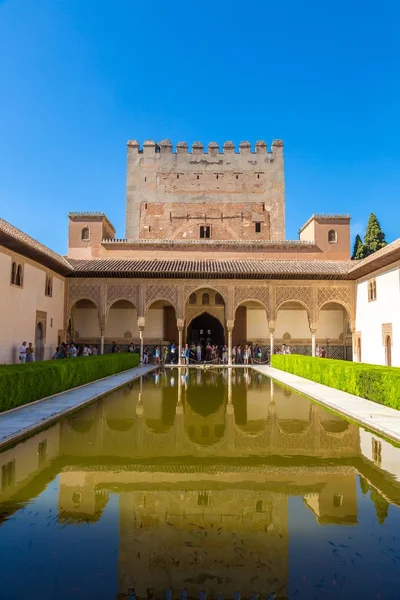 Bíróság mirtuszpálinka Alhambra, Granada — Stock Fotó